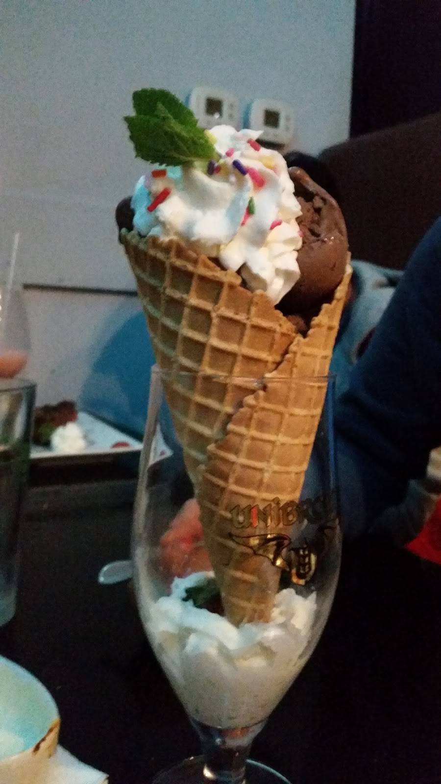 Alex Lounge | restaurant | 213 E Post Rd, White Plains, NY 10601, USA | 9143589227 OR +1 914-358-9227