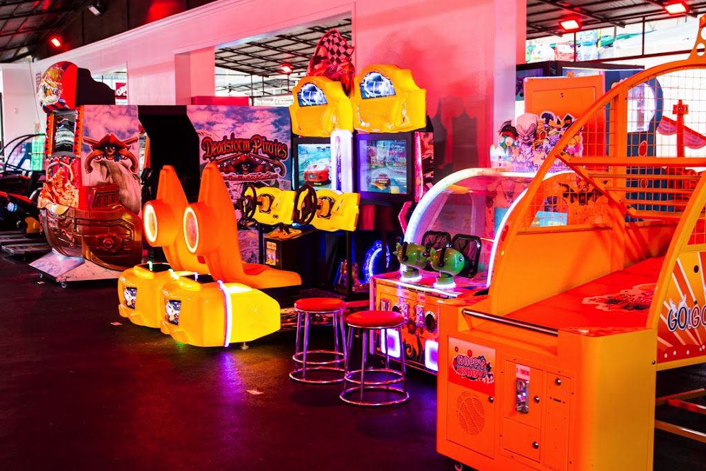 Swap Meet Plaza Americana | shopping mall | 6200 Wilmington Ave, Los Angeles, CA 90001, USA | 3109201078 OR +1 310-920-1078