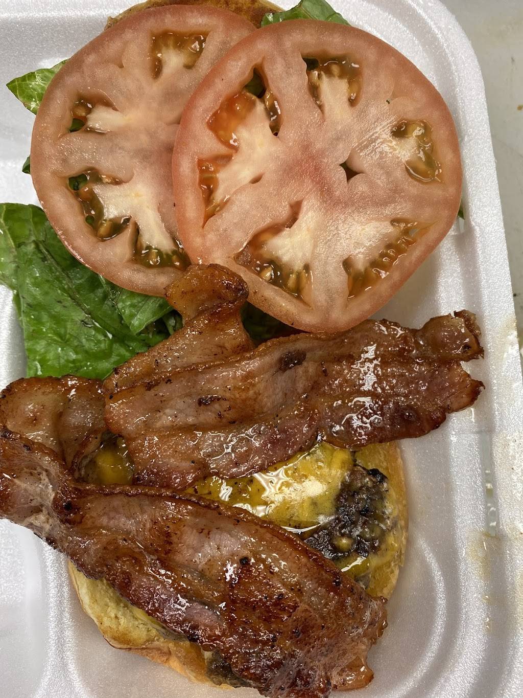 Big Tanks Soulfull Kitchen | restaurant | 2130 E Arbors Dr #125, Charlotte, NC 28262, USA | 9803550366 OR +1 980-355-0366