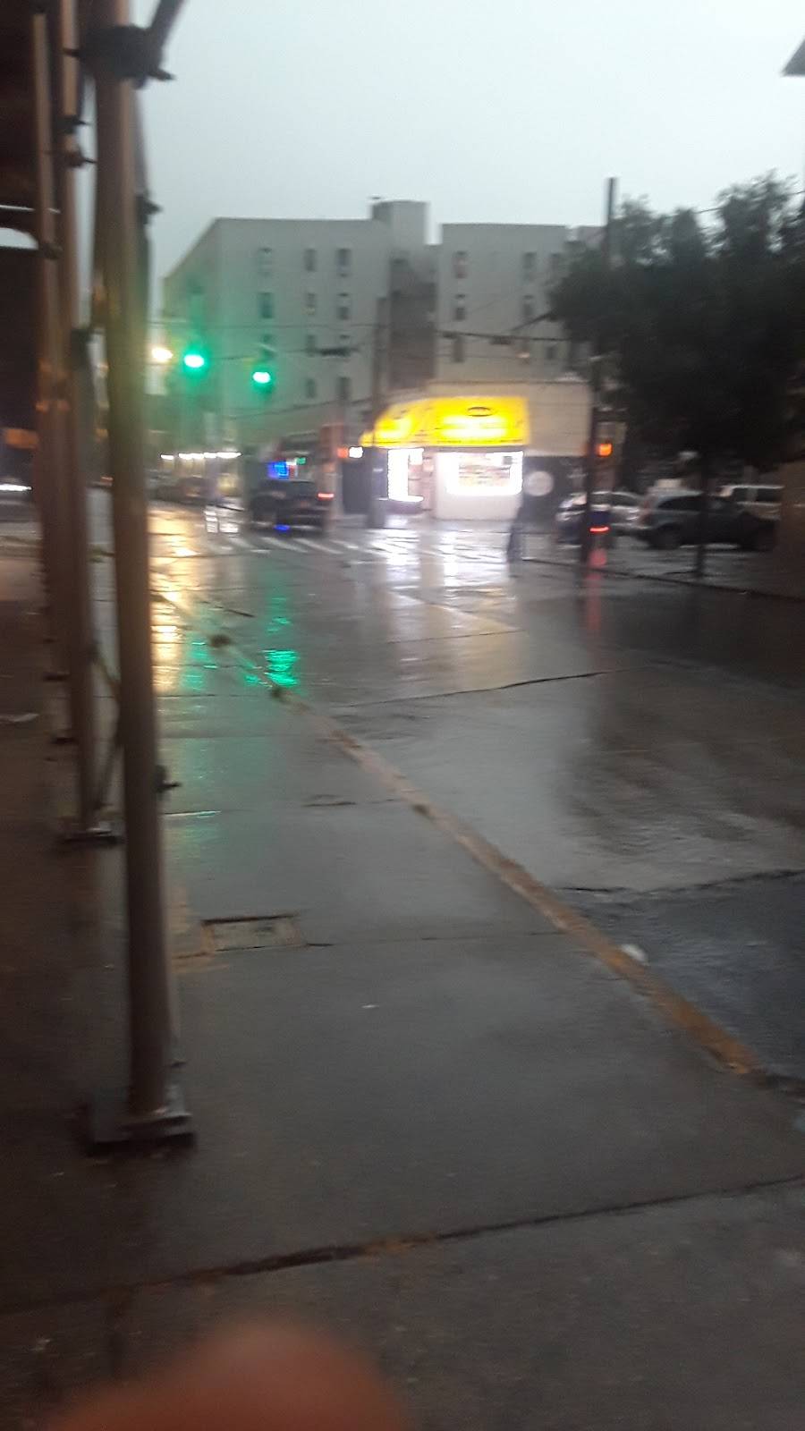 Hua Zhuo | restaurant | 112 W 168th St, Bronx, NY 10452, USA | 7189921110 OR +1 718-992-1110