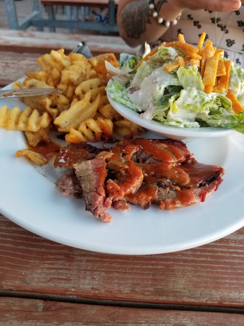 The Bull & Barrel Urban Saloon | restaurant | 359 Talbot St, London, ON N6A 2R5, Canada | 5196018155 OR +1 519-601-8155