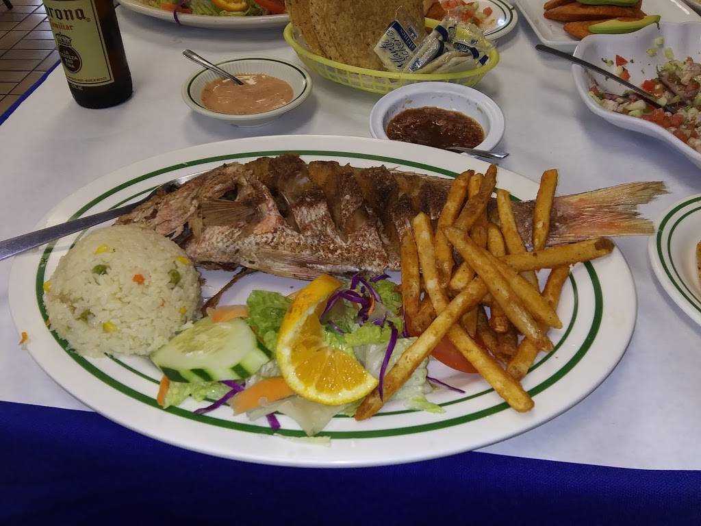 Mariscos Nayarit Restaurant | restaurant | 4318 W Fullerton Ave, Chicago, IL 60639, USA | 7732523840 OR +1 773-252-3840