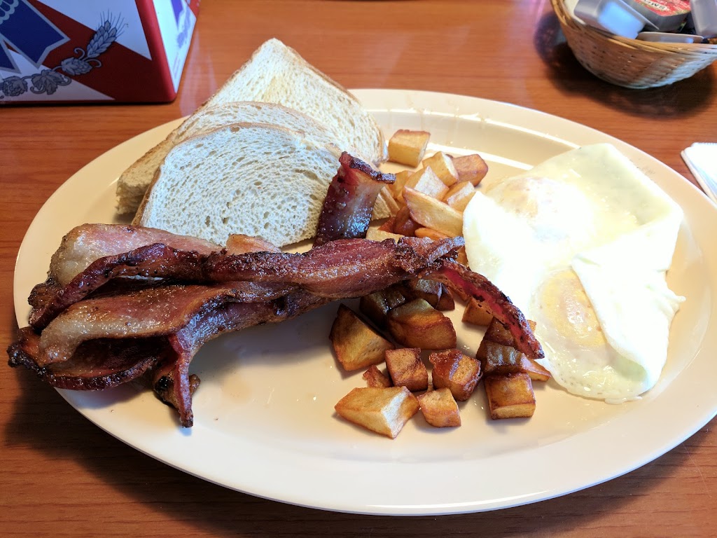 The Basecamp Grill | restaurant | 17355 Spring River Rd, Sunriver, OR 97707, USA | 5415988868 OR +1 541-598-8868