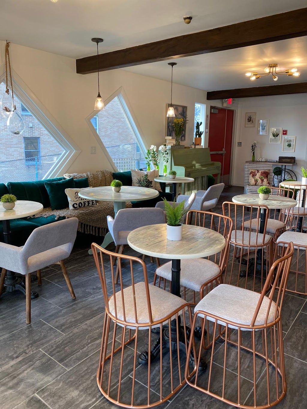 Life Garden Cafe | cafe | 1048 Main St, Worcester, MA 01603, USA | 7747377311 OR +1 774-737-7311