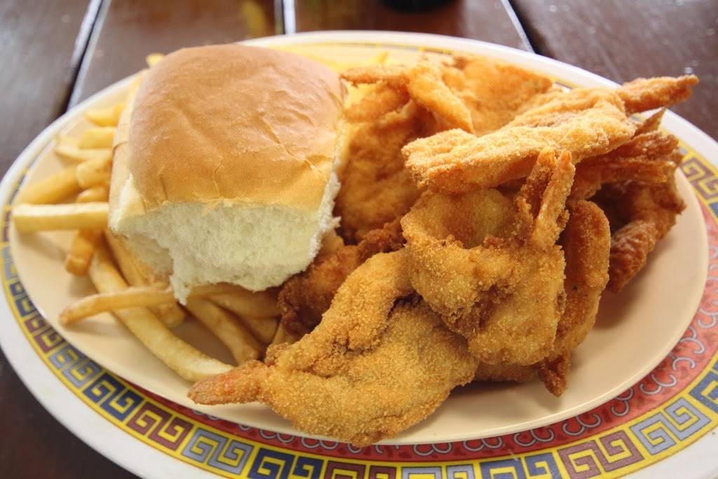 Connies Seafood | restaurant | 340 S 69th St, Houston, TX 77011, USA | 7139214622 OR +1 713-921-4622