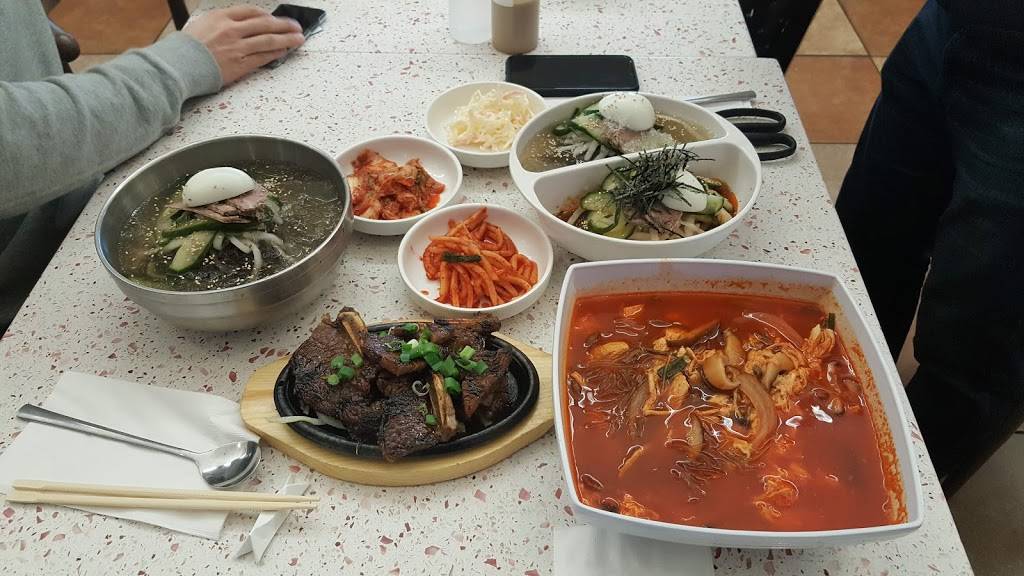 Island Style 2 | restaurant | 6850 Spring Mountain Rd f1, Las Vegas, NV 89146, USA | 7023317539 OR +1 702-331-7539