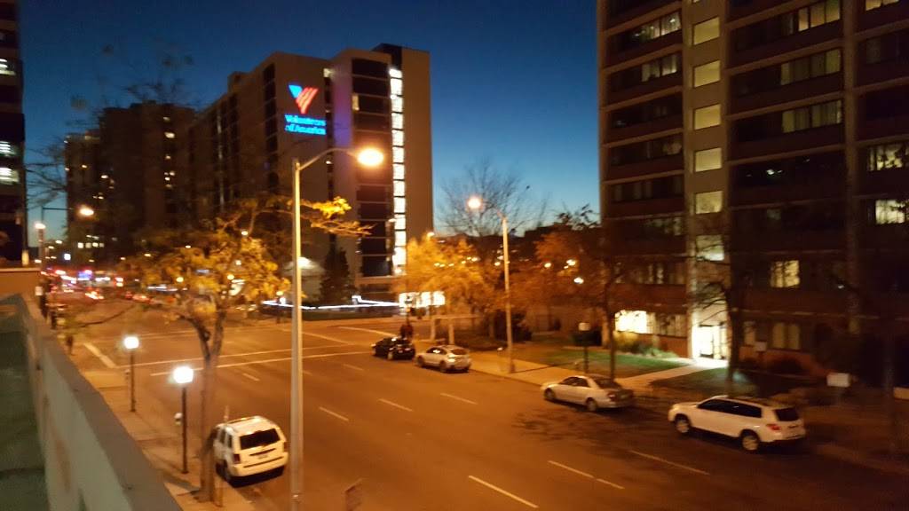 JJ’s Bistro | restaurant | 1255 19th St, Denver, CO 80202, USA | 3032910598 OR +1 303-291-0598