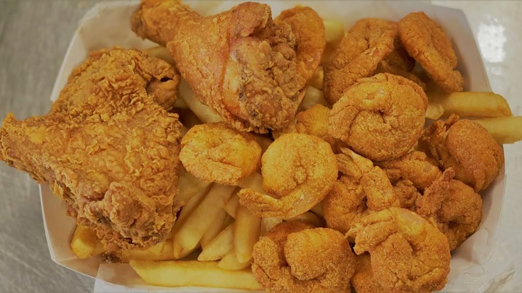 Harolds Chicken Shack #10 | restaurant | 7059 S Halsted St, Chicago, IL 60621, USA | 7739664466 OR +1 773-966-4466