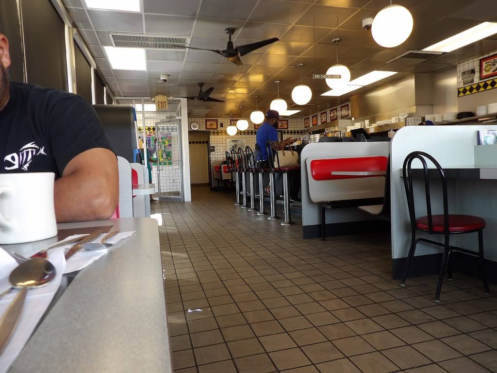 Waffle House | meal takeaway | 10134 Almeda Genoa Rd, Houston, TX 77075, USA | 8323869543 OR +1 832-386-9543