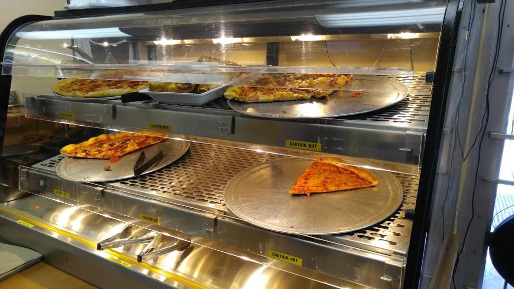 Gilis Subs & Pizza | cafe | 2804 N 29th Ave, Hollywood, FL 33020, USA | 9549266300 OR +1 954-926-6300