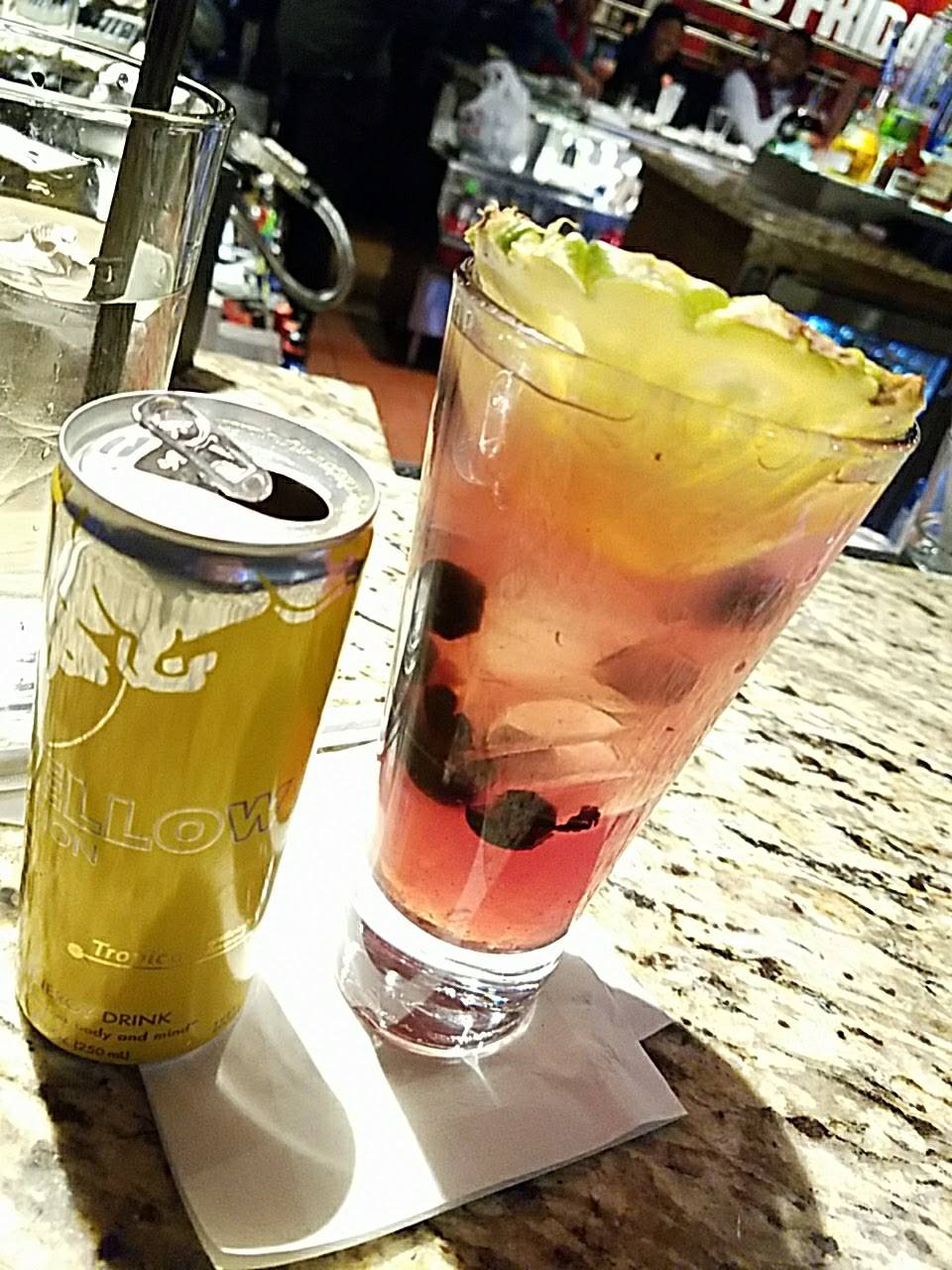 TGI Fridays | restaurant | 26299 Evergreen Rd, Southfield, MI 48076, USA | 2483535530 OR +1 248-353-5530