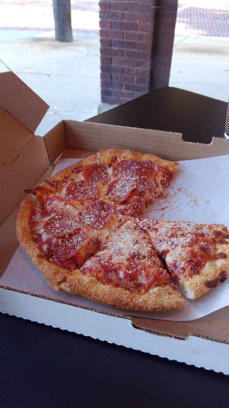 Valentinos | restaurant | 2197 Murray Hill Rd, Cleveland, OH 44106, USA | 2167950463 OR +1 216-795-0463