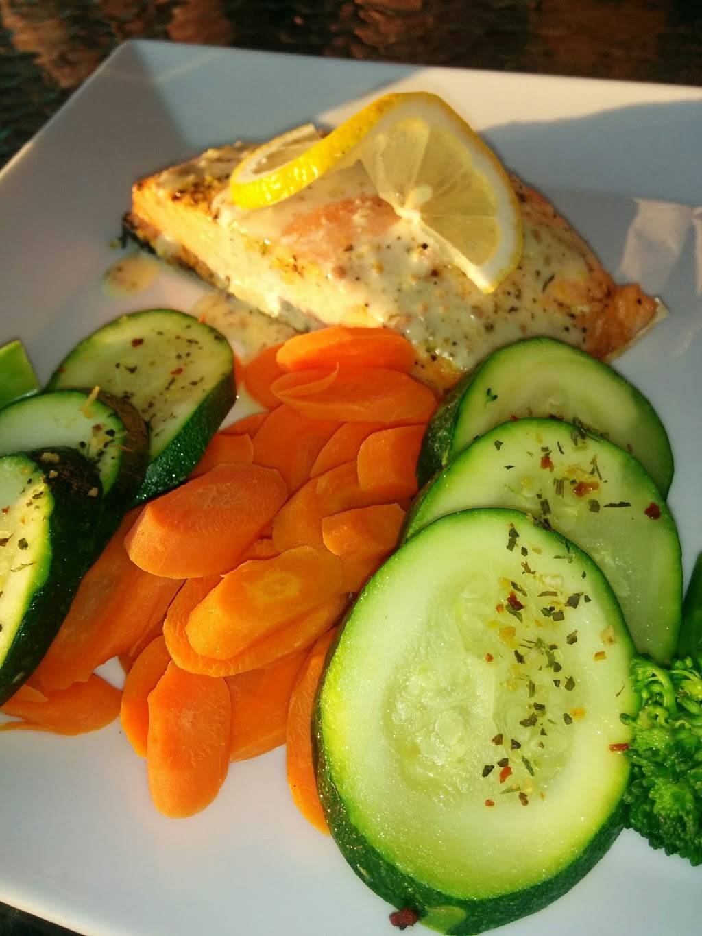 Swan on the Rideau | restaurant | 2730 River Rd, Manotick, ON K4M 1B4, Canada | 6136924550 OR +1 613-692-4550