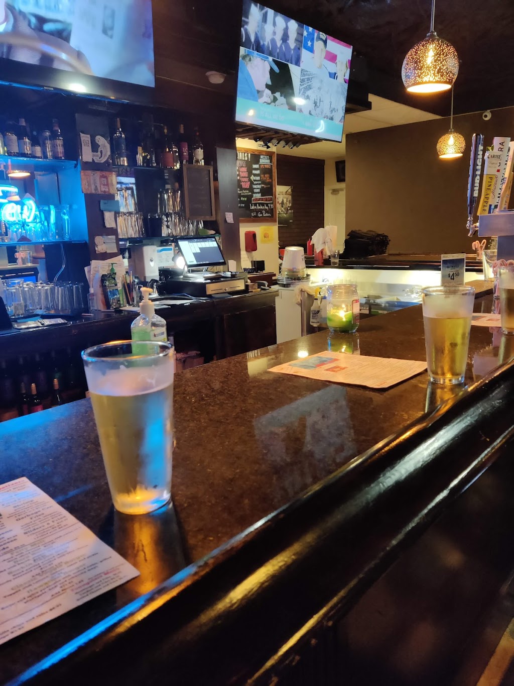 Tip A Few 2 | restaurant | 6890 N Atlantic Ave, Cape Canaveral, FL 32920, USA | 3216130056 OR +1 321-613-0056