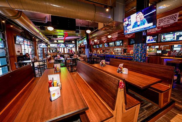 Brothers Bar & Grill | restaurant | 255 S Meridian St, Indianapolis, IN 46225, USA | 3176242767 OR +1 317-624-2767