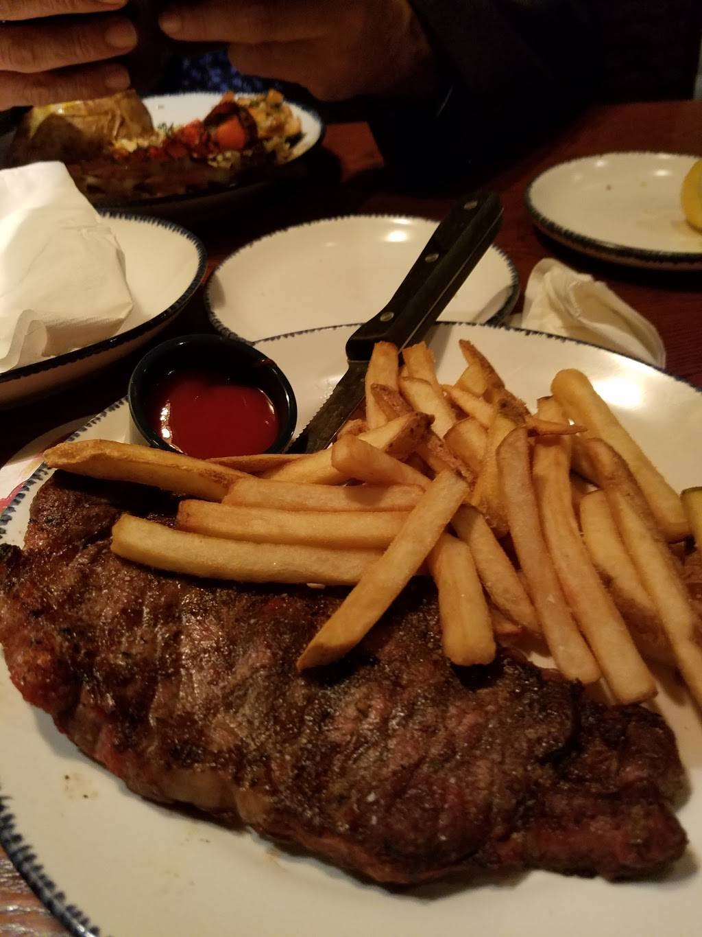 Red Lobster | restaurant | 375 Cherokee Pl, Cartersville, GA 30121, USA | 7703839888 OR +1 770-383-9888