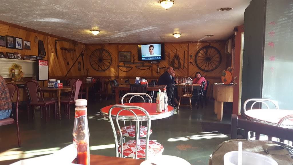 Farmers Table | restaurant | 61 Midtown Circle, Honaker, VA 24260, USA | 2768737372 OR +1 276-873-7372