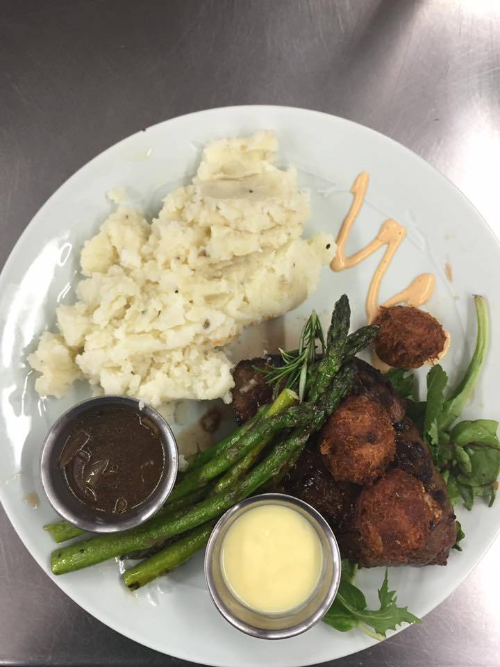 McGourtys Pub | restaurant | 74 N Trade St, Tryon, NC 28782, USA | 8288592036 OR +1 828-859-2036