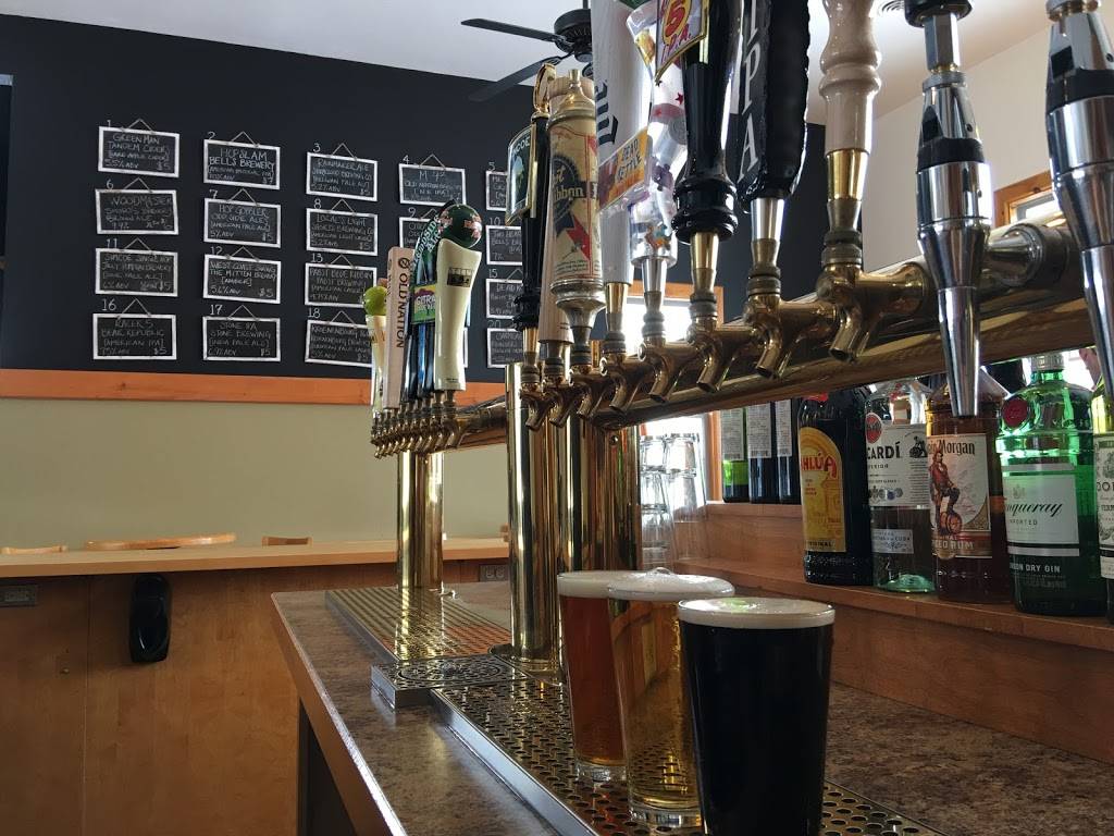 Broomstack Kitchen and Taphouse | restaurant | 172 W Burdickville Rd, Maple City, MI 49664, USA | 2312288869 OR +1 231-228-8869