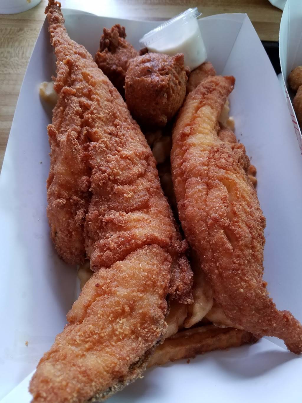 Clarksville Seafood Restaurant | restaurant | 916 Eastern Blvd, Clarksville, IN 47129, USA | 8122838588 OR +1 812-283-8588