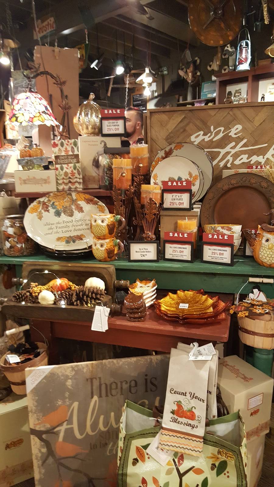 Cracker Barrel Old Country Store | restaurant | 708 US-319, Tifton, GA 31794, USA | 2293864412 OR +1 229-386-4412