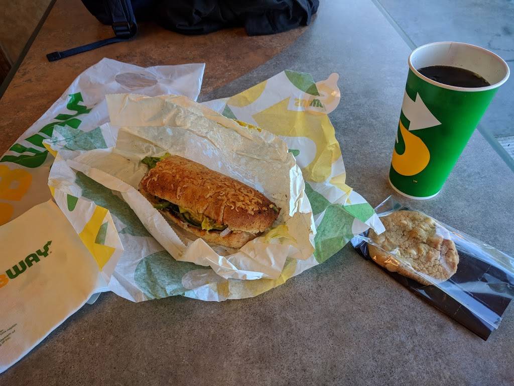 Subway Restaurants | restaurant | 956 W El Camino Real, Sunnyvale, CA 94087, USA | 4087373935 OR +1 408-737-3935