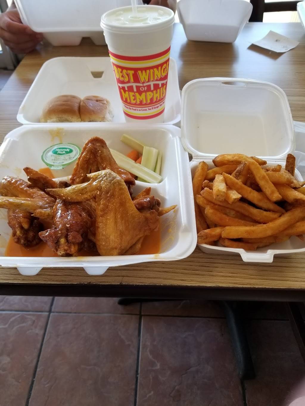 Best Wings of Memphis | meal takeaway | 2390 Summer Ave # 102, Memphis, TN 38112, USA | 9014587711 OR +1 901-458-7711