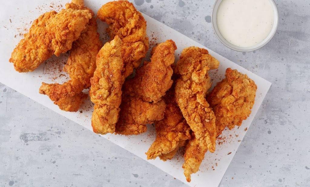 Wings Over Milwaukee | restaurant | 1434 E Brady St, Milwaukee, WI 53202, USA | 4142789464 OR +1 414-278-9464