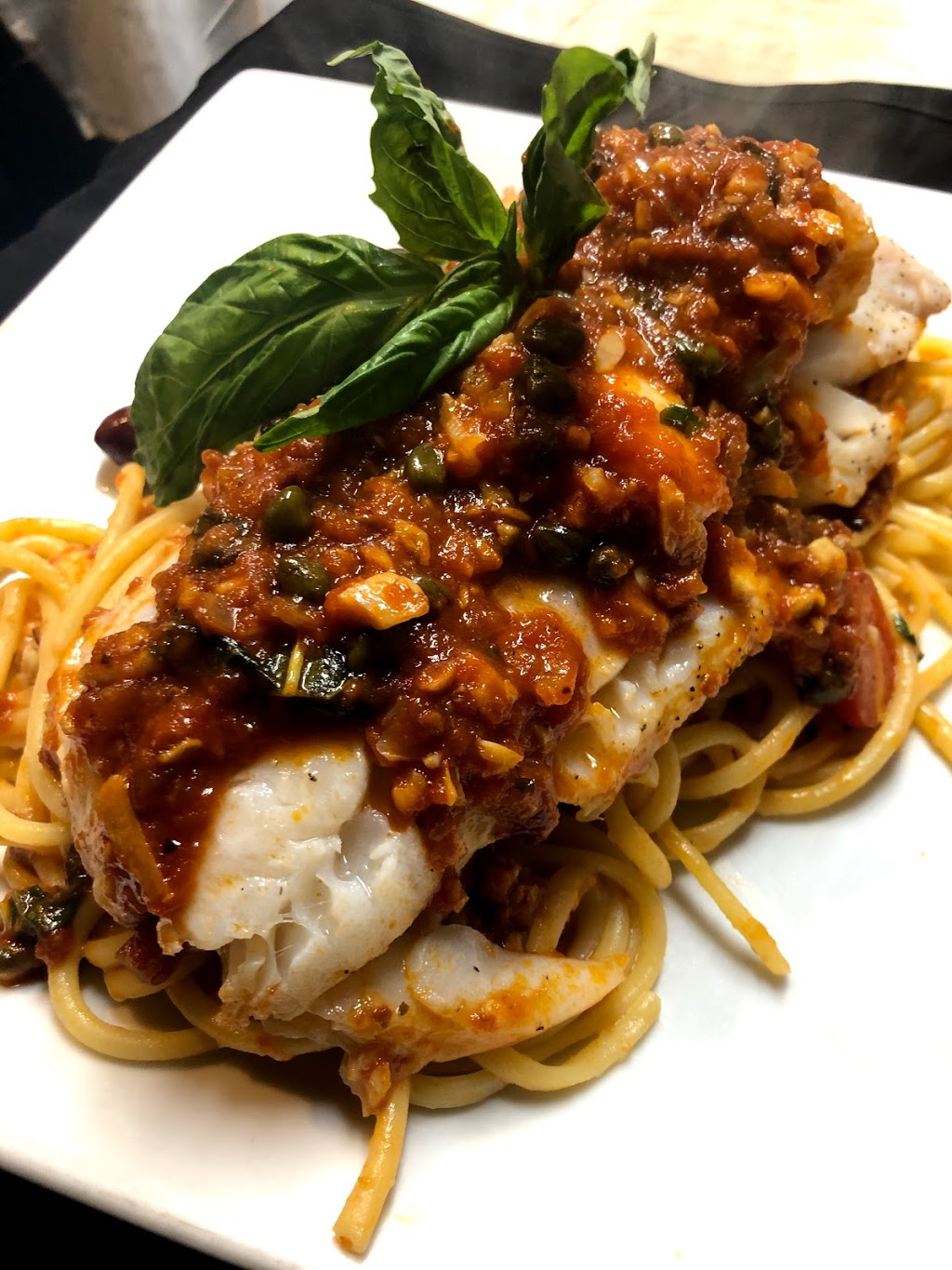 Roccos Cucina & Bar | restaurant | 450 Commercial Street, Boston, MA 02109, USA | 6175234055 OR +1 617-523-4055