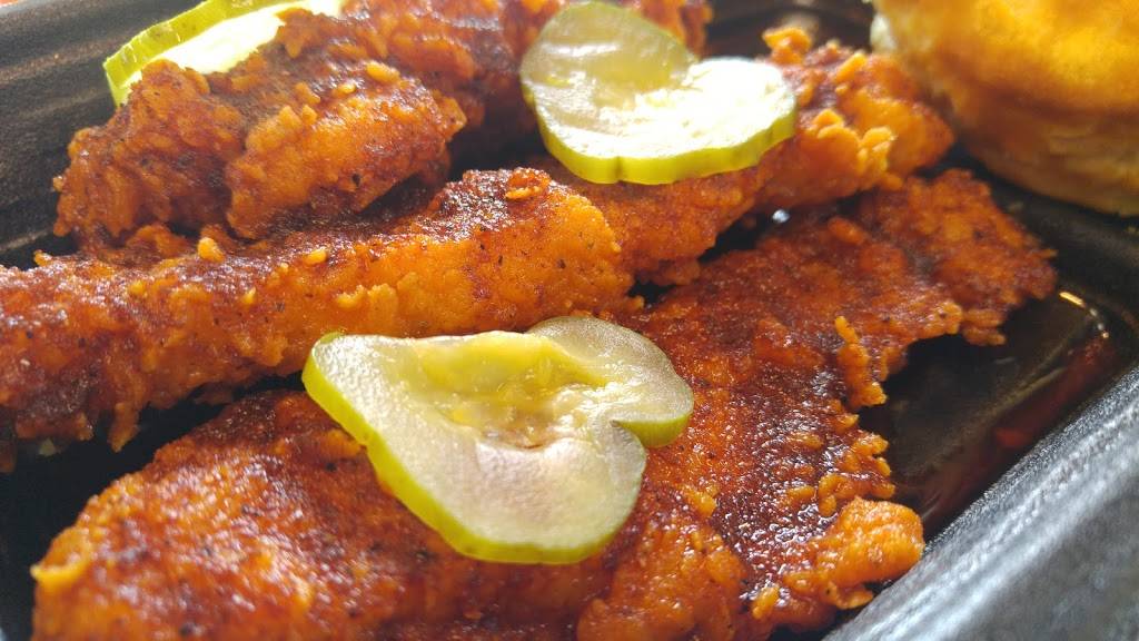 KFC | restaurant | 3040 Krafft Rd, Fort Gratiot Twp, MI 48059, USA | 8103853311 OR +1 810-385-3311