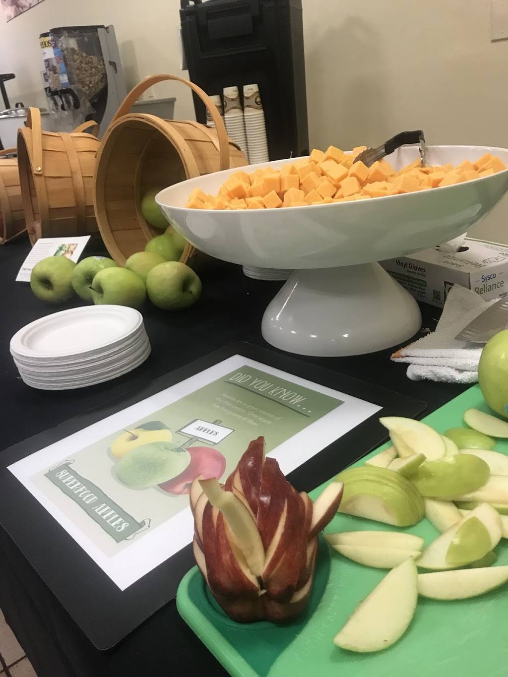 Ringling Dining | restaurant | 2700 N Tamiami Trail, Sarasota, FL 34232, USA | 9413558064 OR +1 941-355-8064