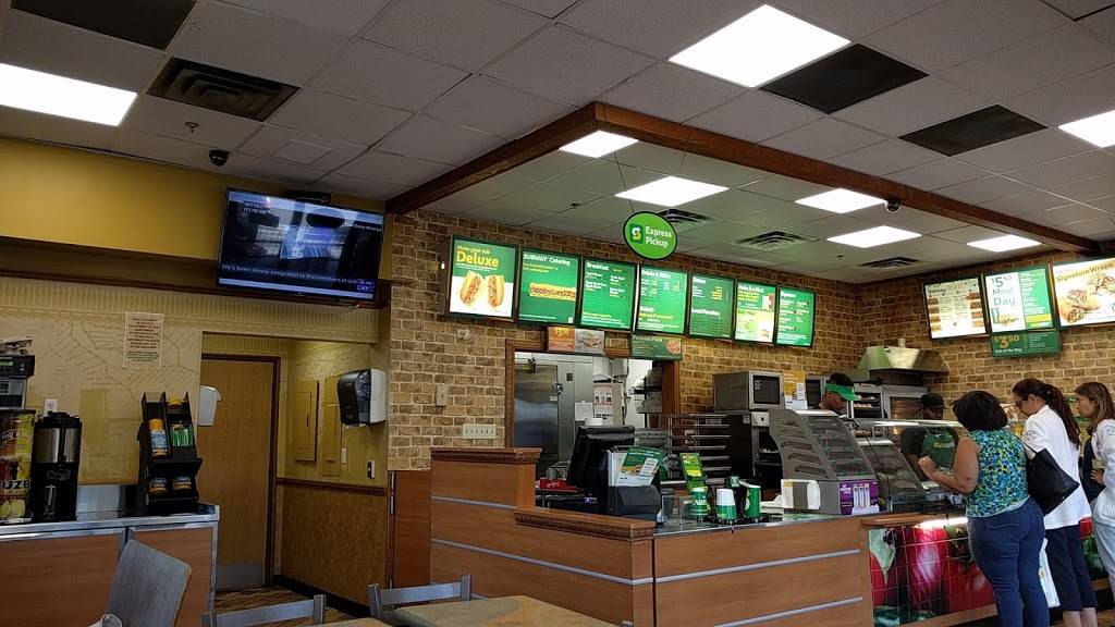 Subway | meal takeaway | 901 NW 17th St, Miami, FL 33136, USA | 3053248862 OR +1 305-324-8862