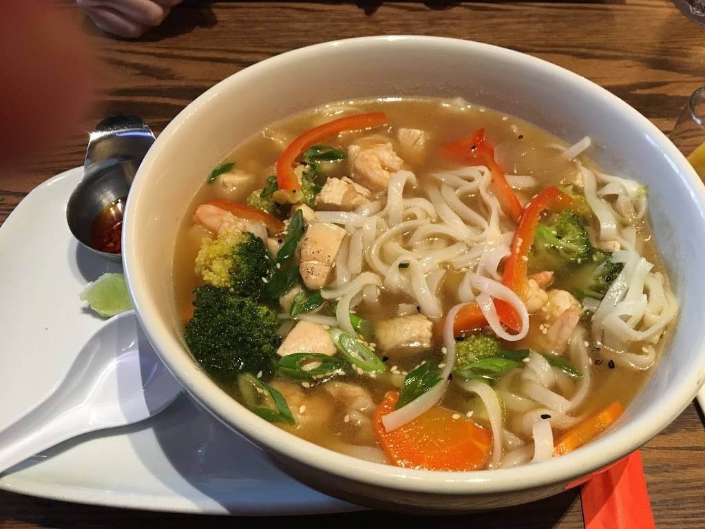 State & Main Kitchen & Bar | restaurant | 14760 Yonge St, Aurora, ON L4G 7H8, Canada | 9055037900 OR +1 905-503-7900