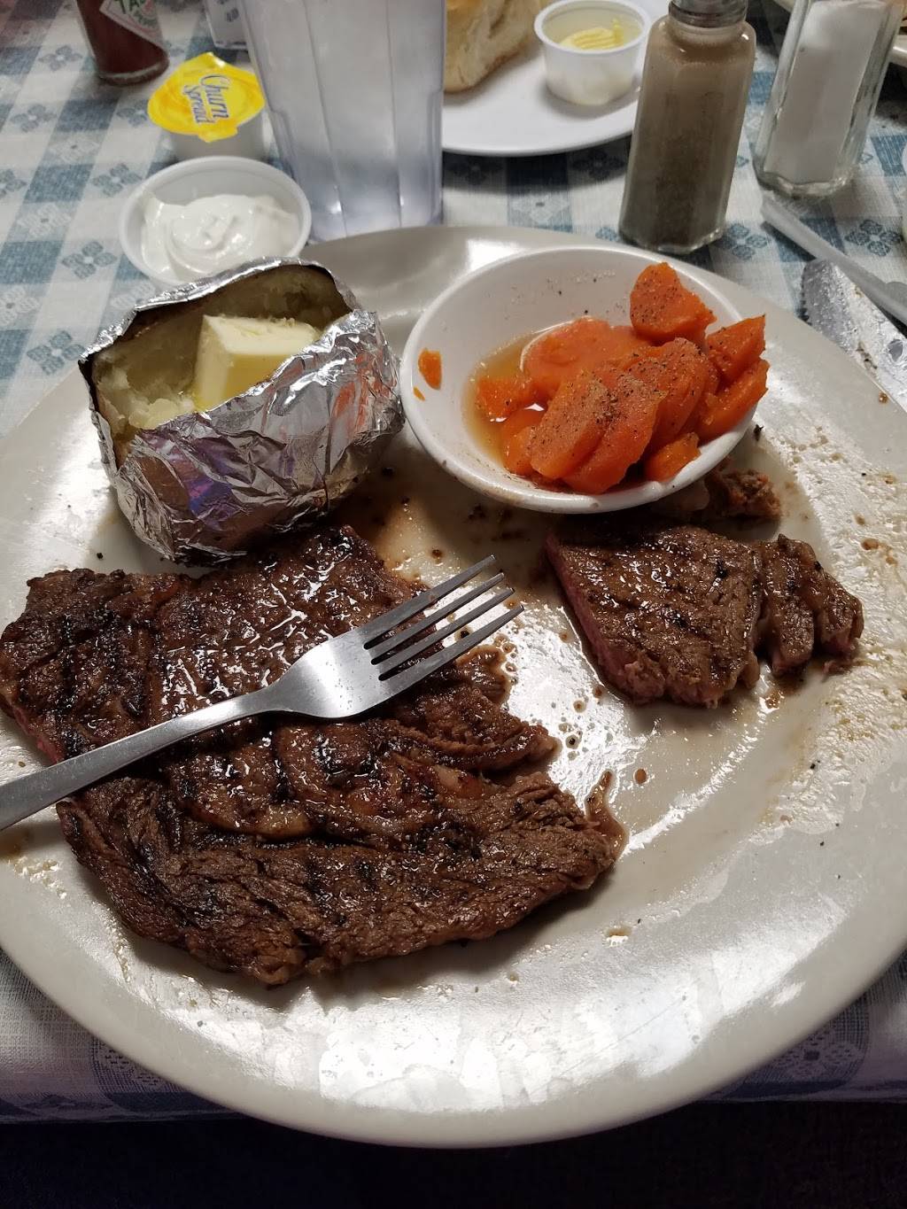 Easton Cafe LLC | restaurant | 319 W Riley St, Easton, KS 66020, USA | 9137735424 OR +1 913-773-5424