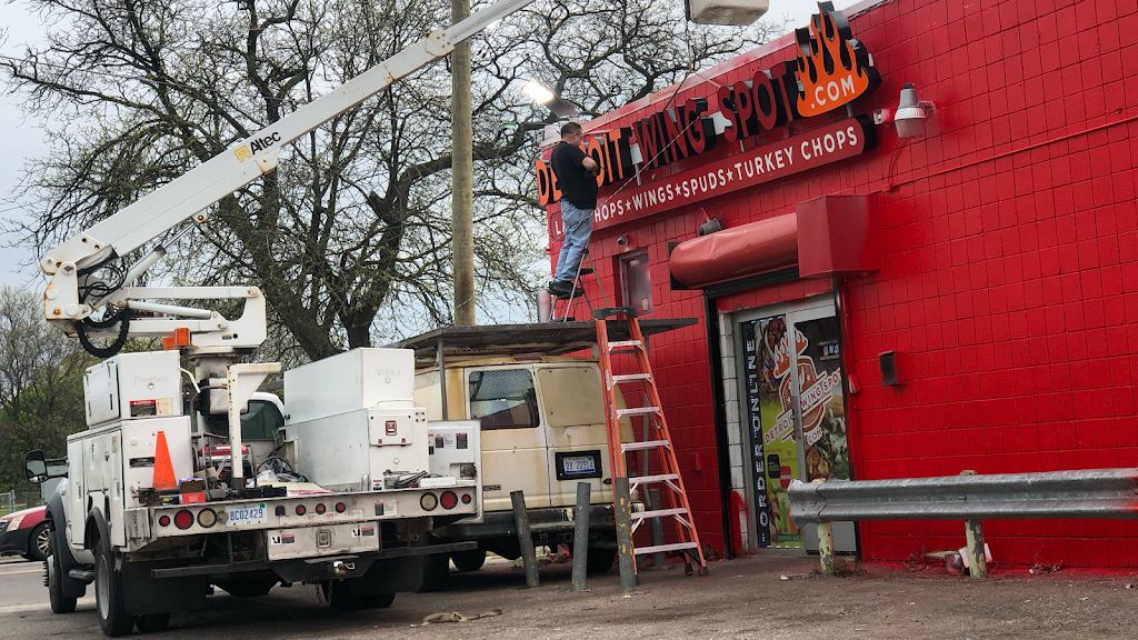 Detroit Wing Spot | restaurant | 12829 Harper Ave, Detroit, MI 48213, USA | 3132460788 OR +1 313-246-0788