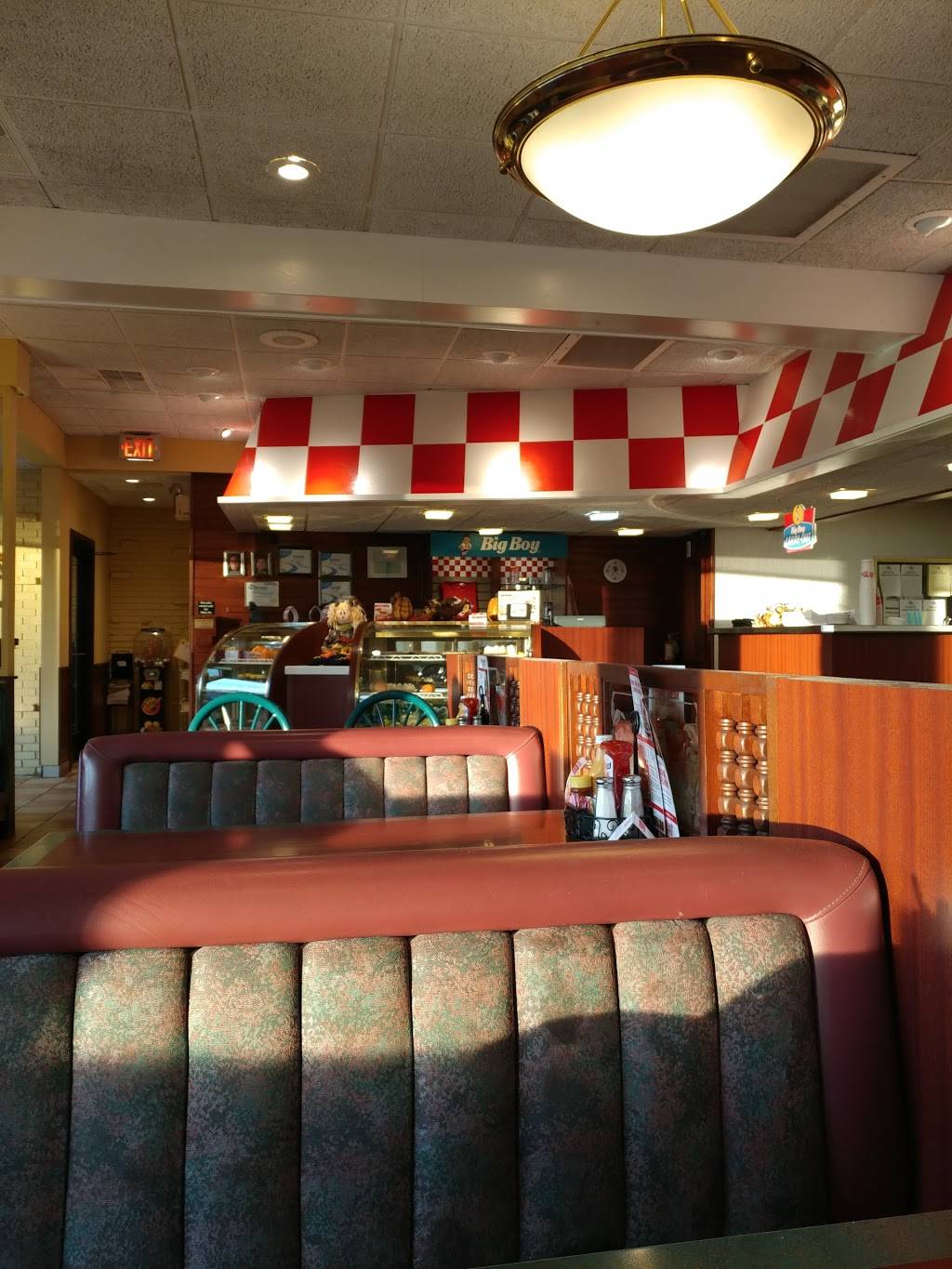 Bay City Big Boy | restaurant | 500 N Euclid Ave, Bay City, MI 48706, USA | 9896865280 OR +1 989-686-5280