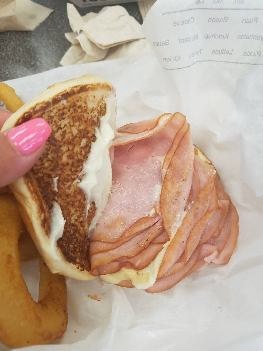 Hardees | restaurant | 9210 Baymeadows Rd, Jacksonville, FL 32256, USA | 9047373252 OR +1 904-737-3252