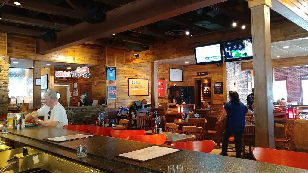 Smokey Bones Bar & Fire Grill | restaurant | 21733 FL-7, Boca Raton, FL 33428, USA | 5618527870 OR +1 561-852-7870