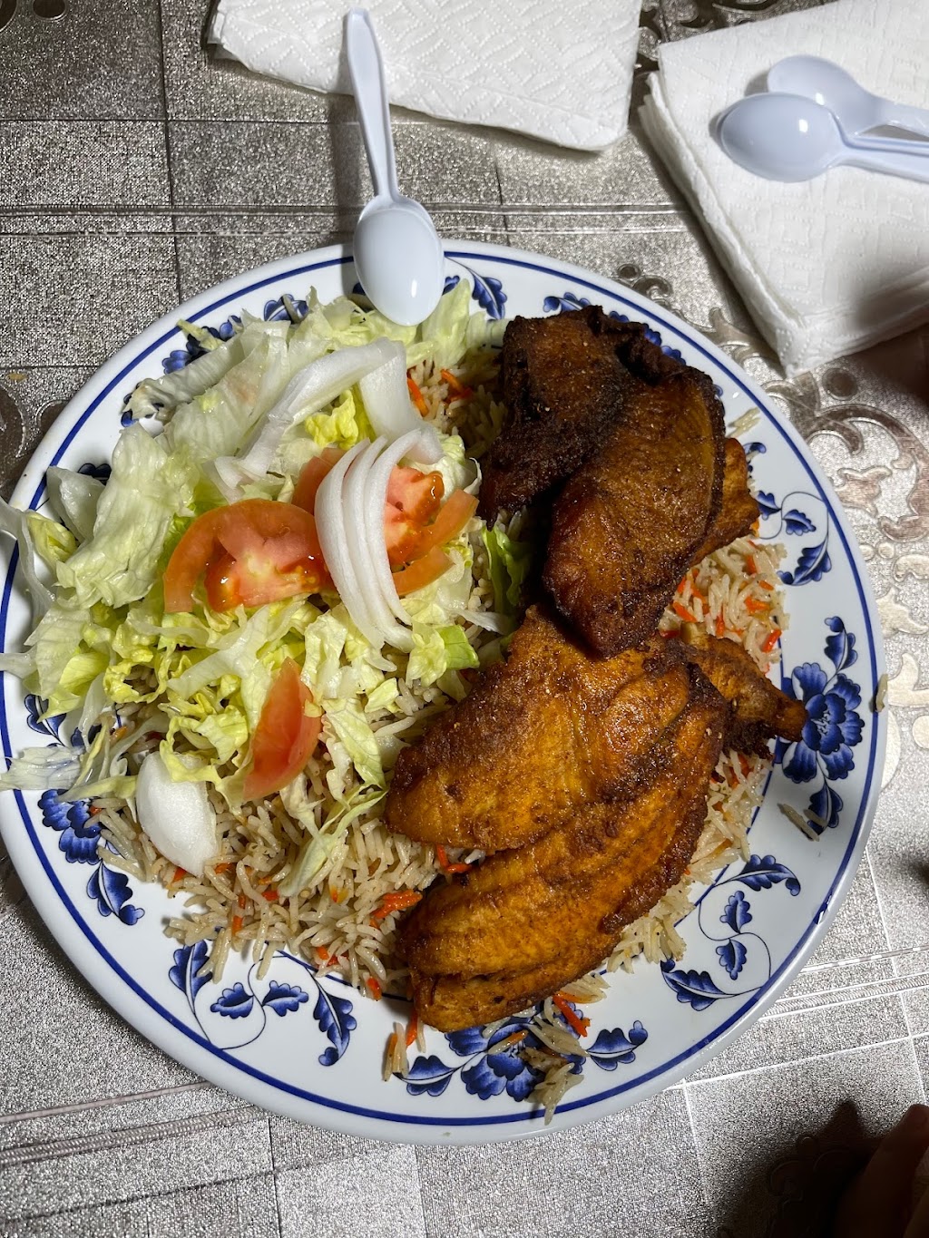 Somali African Safari Restaurant | restaurant | 5945 E Amarillo Blvd, Amarillo, TX 79107, USA | 8064710490 OR +1 806-471-0490