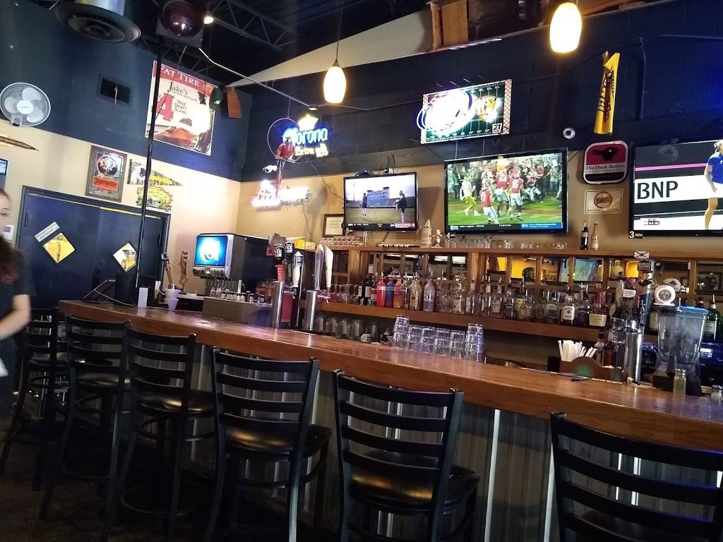 Jakes Bar and Grill | restaurant | 2305 N Gateway Ave, Harriman, TN 37748, USA | 8652458348 OR +1 865-245-8348