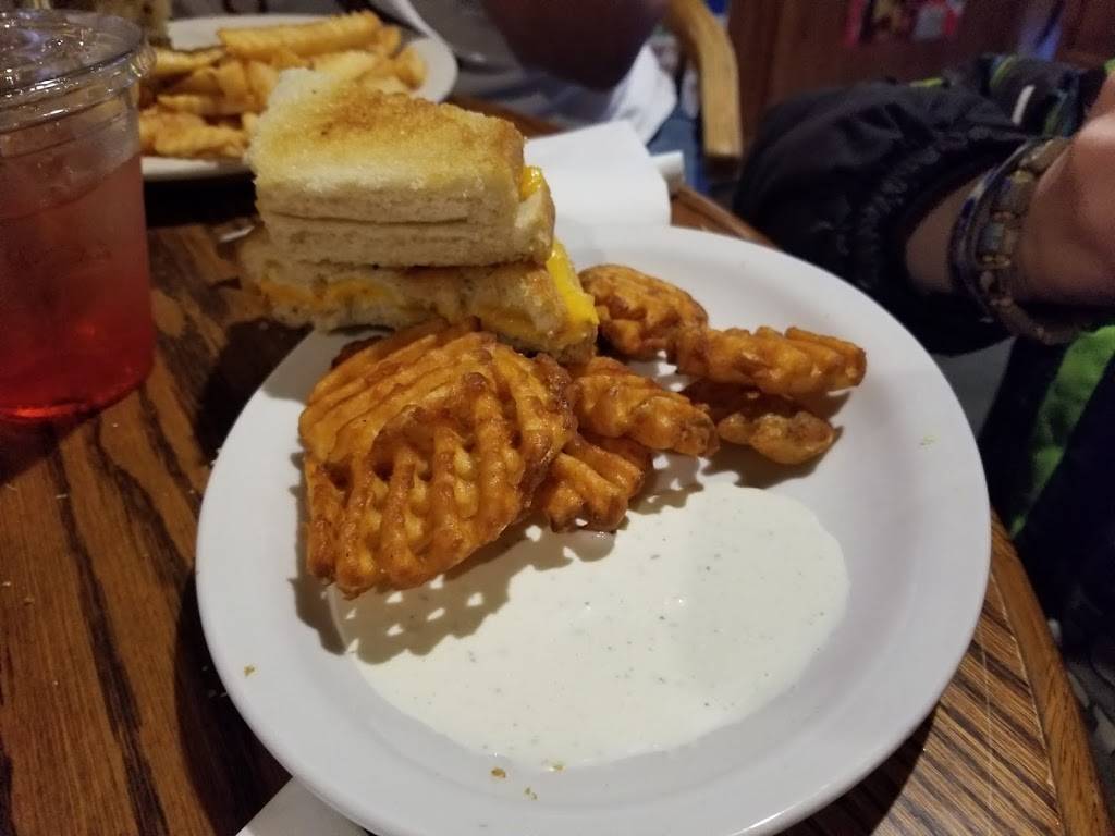 Mickeys Irish Pub Waukee | restaurant | 50 SE Laurel St, Waukee, IA 50263, USA | 5159879604 OR +1 515-987-9604