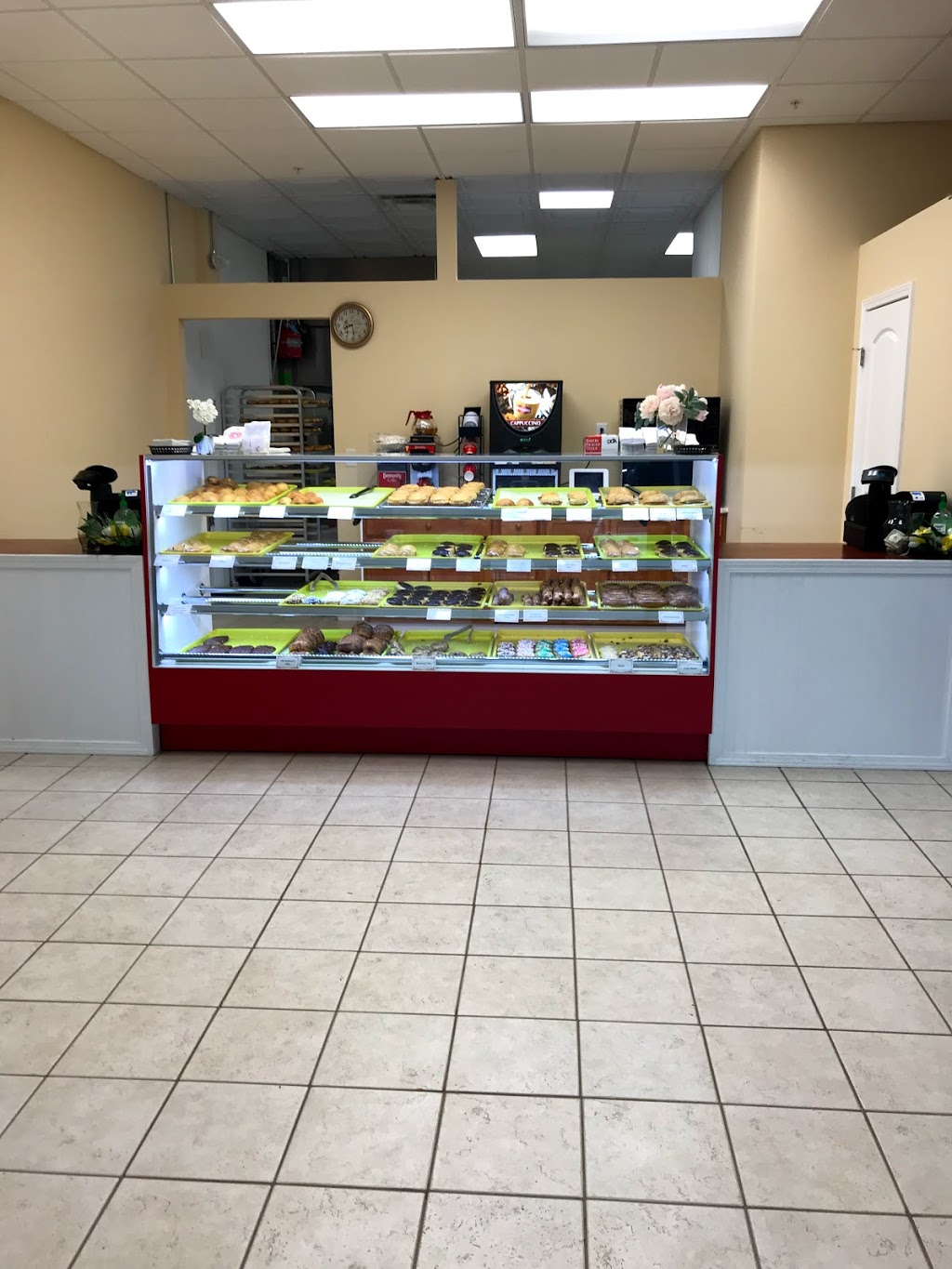 Lickin Good Donuts | restaurant | 6675 Pine Forest Rd, Bellview, FL 32526, USA | 8502874446 OR +1 850-287-4446