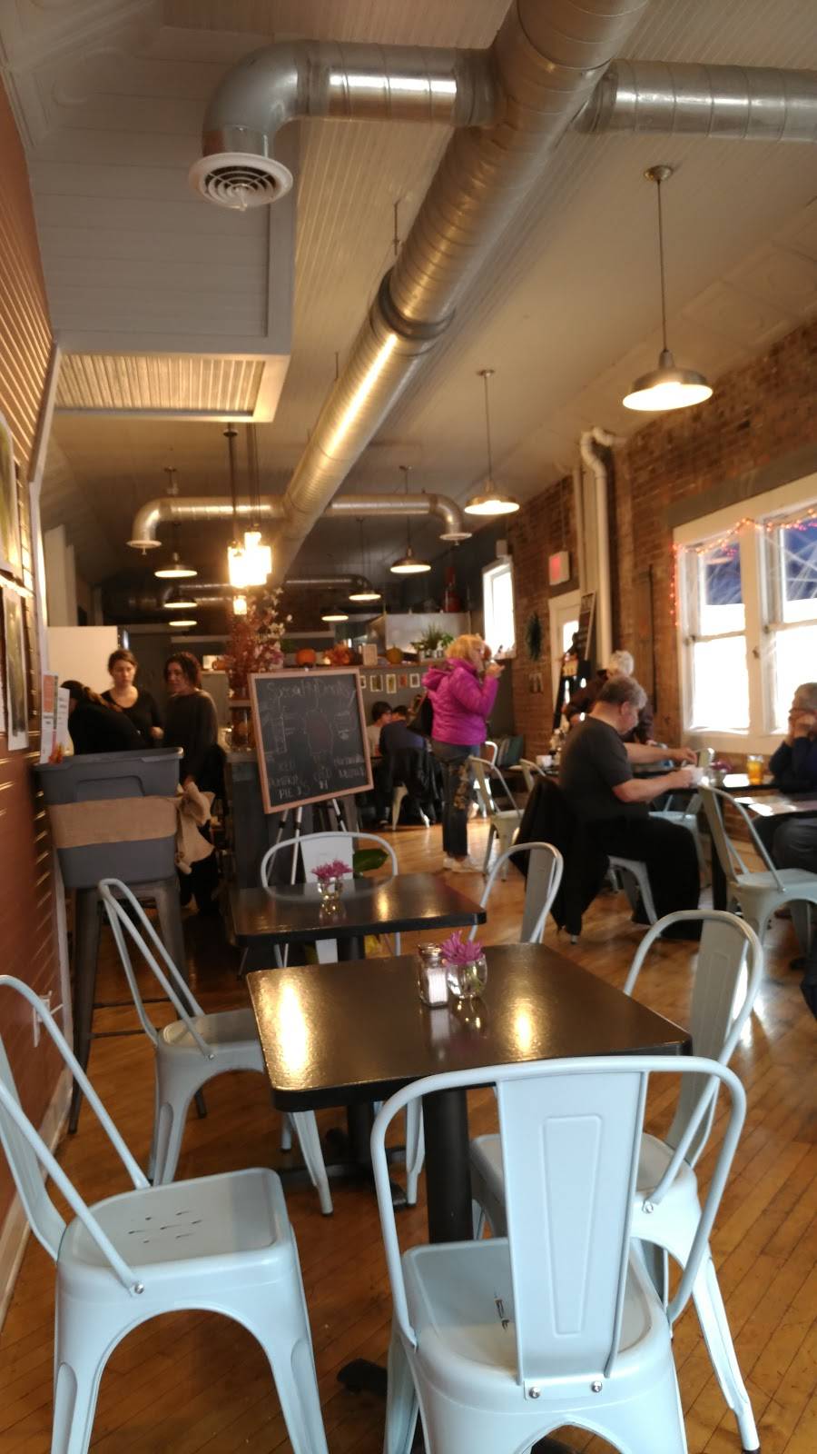 Ohana Café | restaurant | 117 Partition St, Saugerties, NY 12477, USA | 8452175750 OR +1 845-217-5750