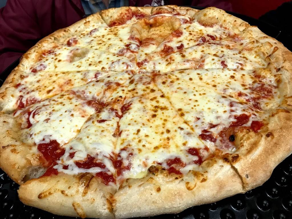 Greeks Pizzeria | restaurant | 62 E Berry St, Upland, IN 46989, USA | 7659988005 OR +1 765-998-8005