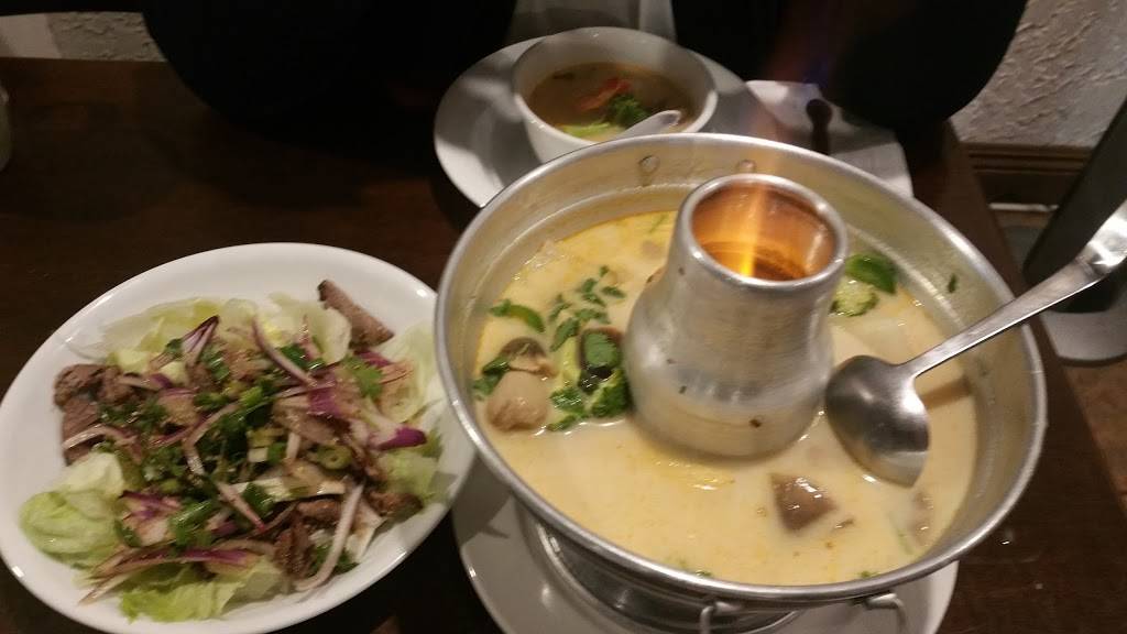 Bangkok Sapphires | Thai Cusine | restaurant | 3596 Redondo Beach Blvd, Torrance, CA 90504, USA | 3103296292 OR +1 310-329-6292