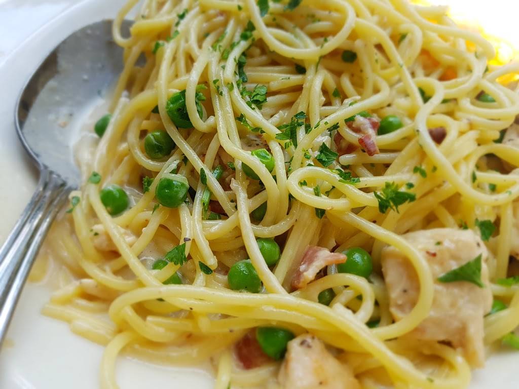 The Cheesecake Factory | restaurant | 875 N Michigan Ave, Chicago, IL 60611, USA | 3123371101 OR +1 312-337-1101