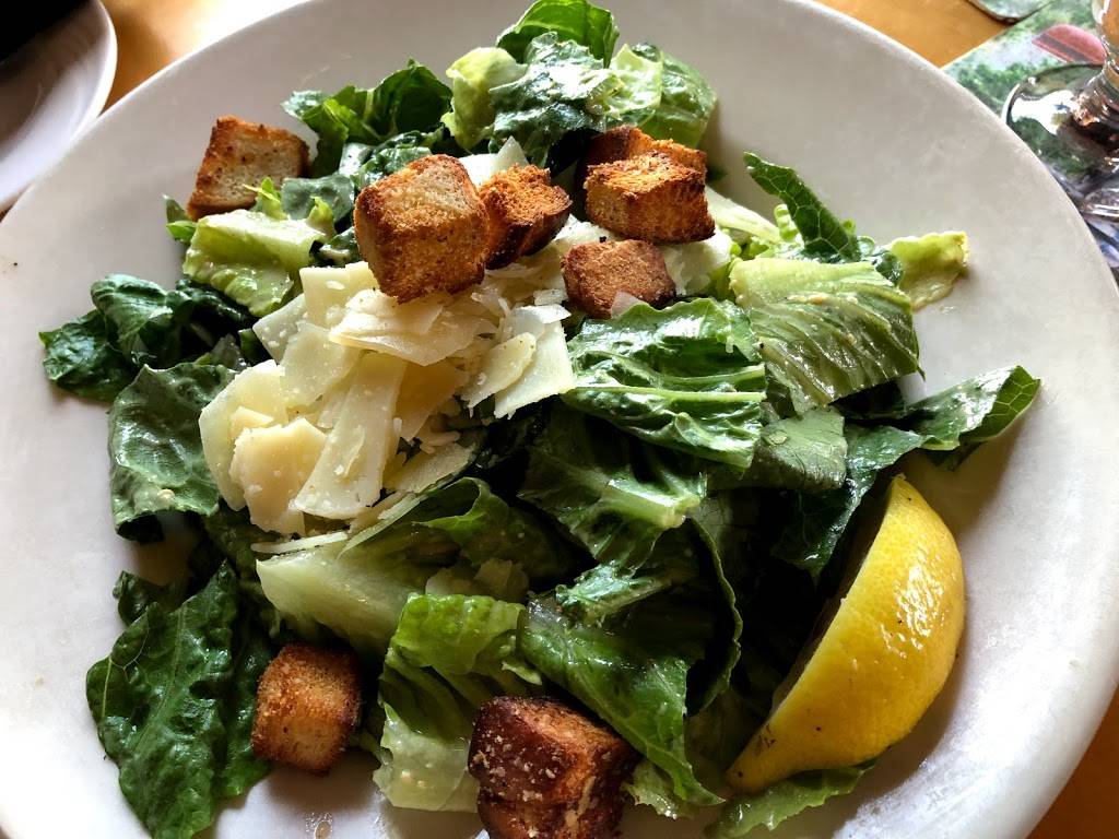 The Snow Squall Restaurant | restaurant | 18 Ocean St # 1, South Portland, ME 04106, USA | 2077990811 OR +1 207-799-0811