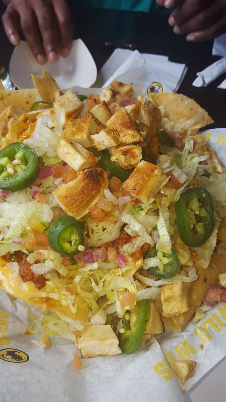 Buffalo Wild Wings | meal takeaway | 4150 General De Gaulle Dr, New Orleans, LA 70131, USA | 5042833256 OR +1 504-283-3256