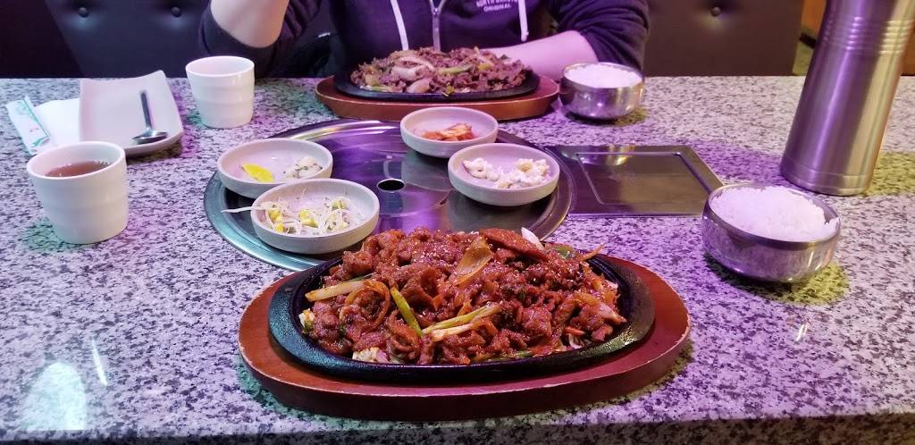 Star BBQ | restaurant | 1209 Savoy Plaza Ln, Savoy, IL 61874, USA | 2173567777 OR +1 217-356-7777