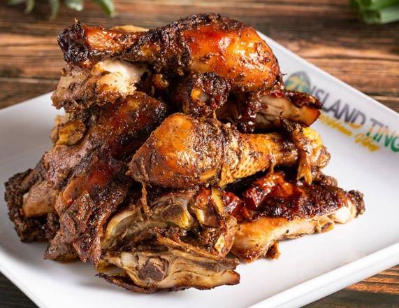 The Licking Food Court | restaurant | 3699 NW 135th St, Opa-locka, FL 33054, USA | 7867039975 OR +1 786-703-9975